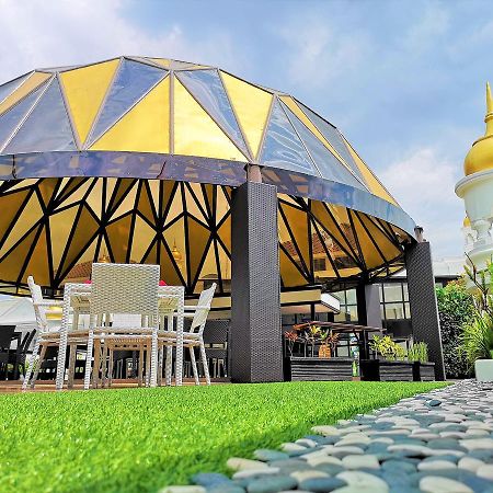 Tara Hotel Yogyakarta Tugu Kültér fotó