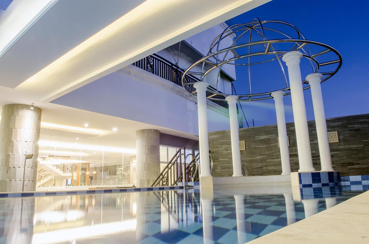 Tara Hotel Yogyakarta Tugu Kültér fotó