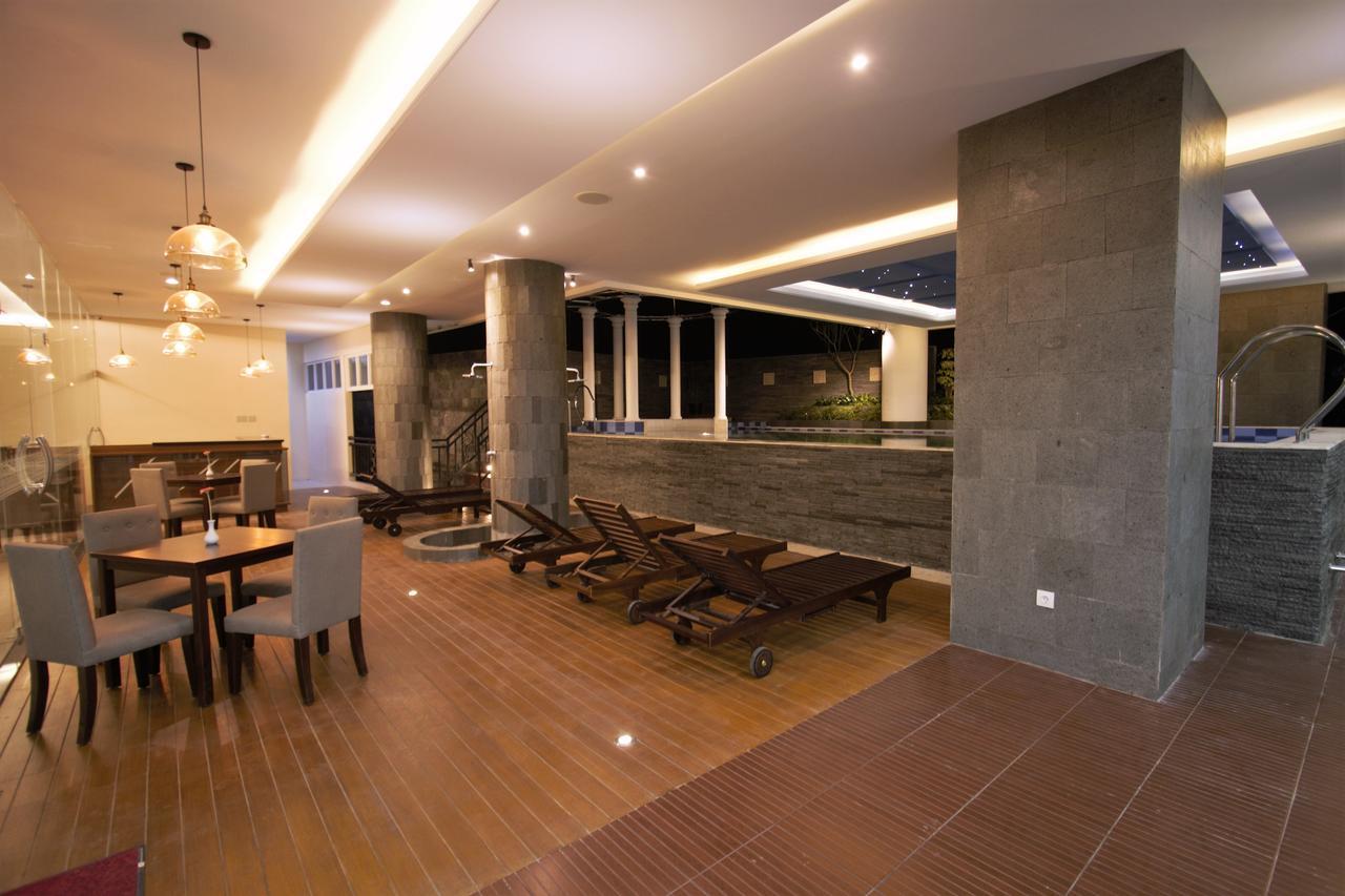 Tara Hotel Yogyakarta Tugu Kültér fotó