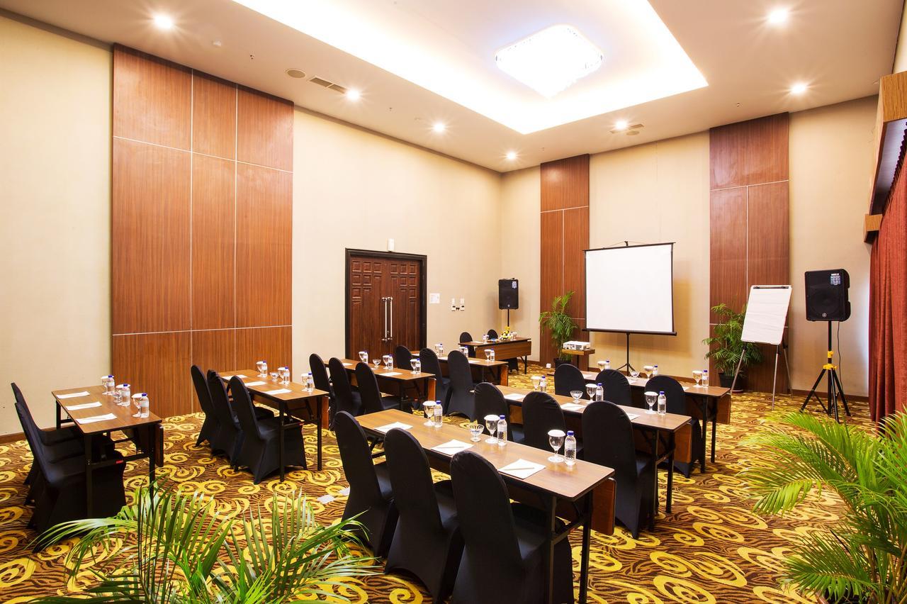Tara Hotel Yogyakarta Tugu Kültér fotó
