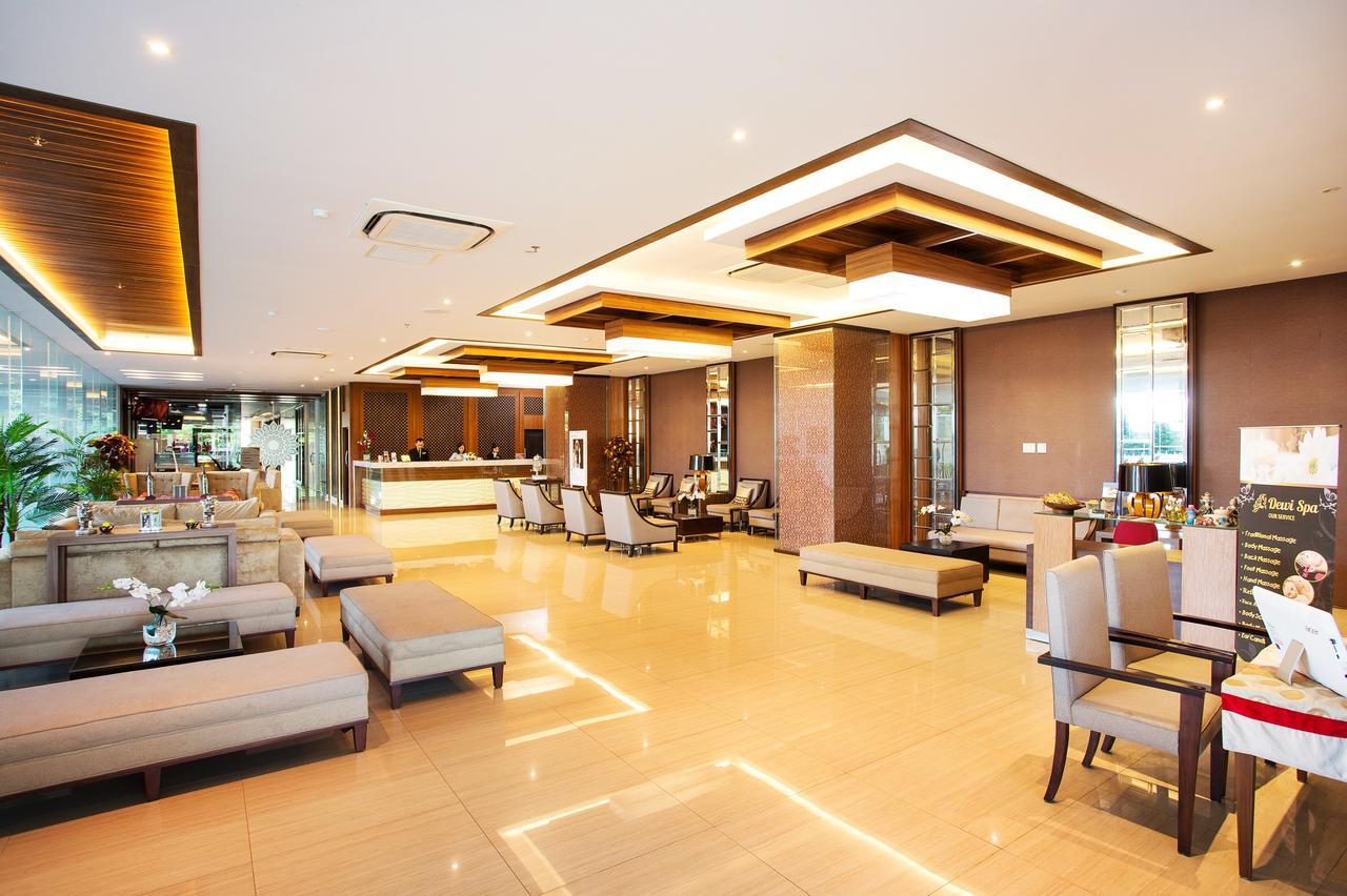 Tara Hotel Yogyakarta Tugu Kültér fotó